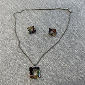 Elegant Silver and Multicolor Necklace Set
